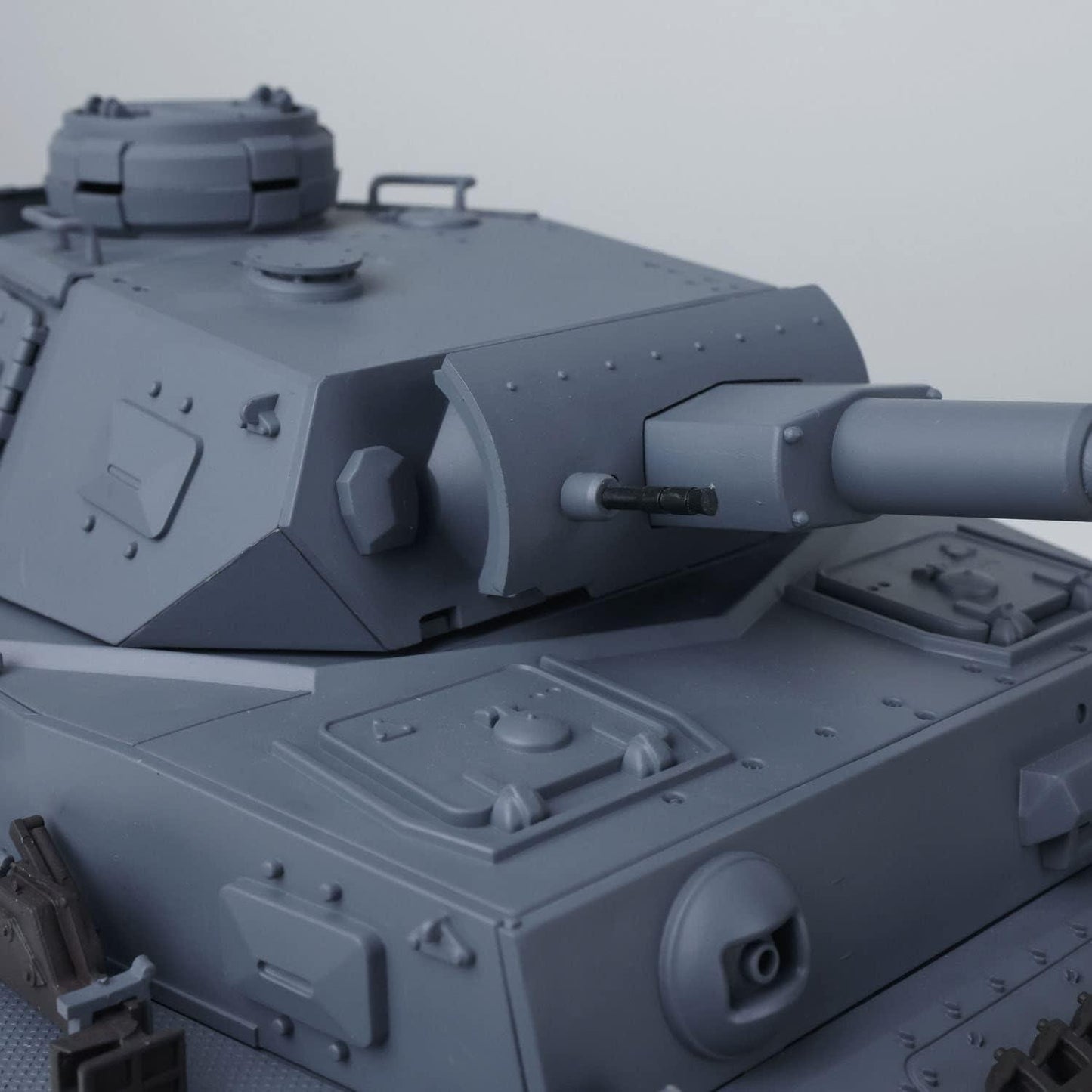 Heng Long Panzer IV Ausf F-2 Pro Edition with 7.0 Electronics BB/IR