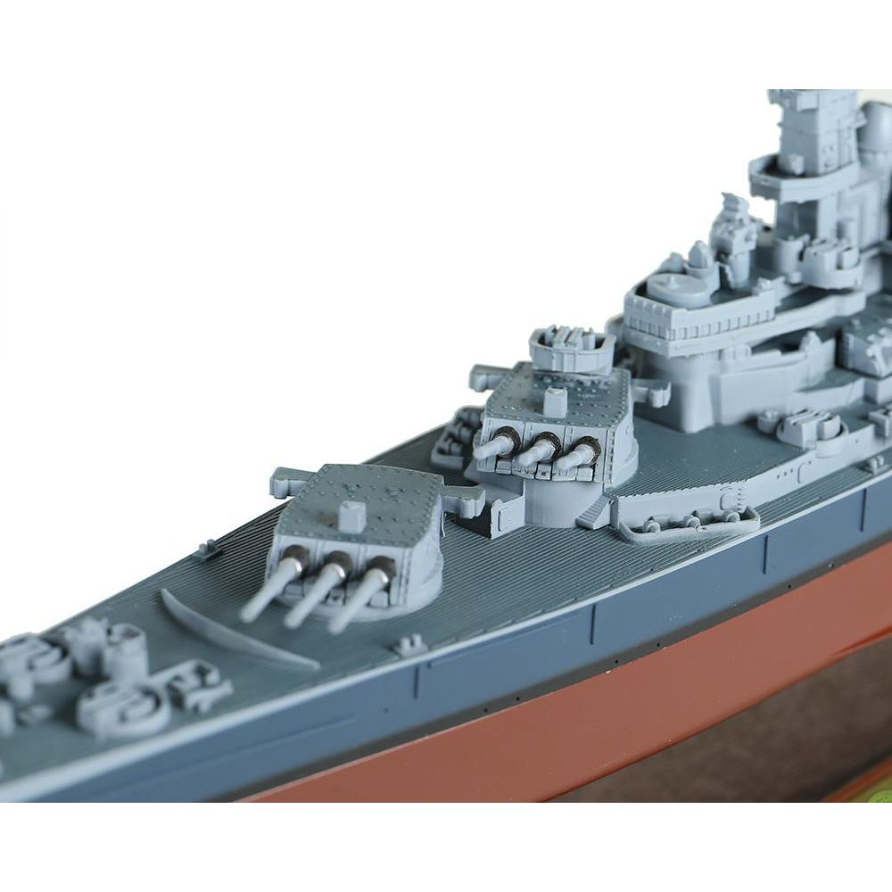 1:700th Die-cast USS Iowa Class Battleship, USS Missouri (BB-63) - Pacific Theater, Battles of Okinawa - Taigen Tanks