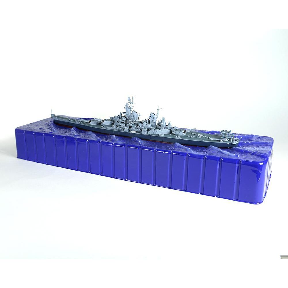1:700th Die-cast USS Iowa Class Battleship, USS Missouri (BB-63) - Pacific Theater, Battles of Okinawa - Taigen Tanks
